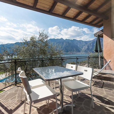 Residence Parco Lago Di Garda Malcesine Exterior photo