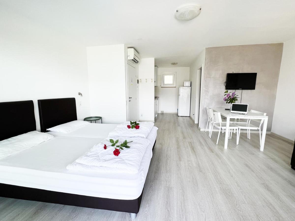 Residence Parco Lago Di Garda Malcesine Exterior photo