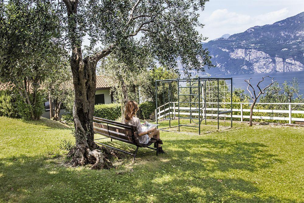 Residence Parco Lago Di Garda Malcesine Exterior photo