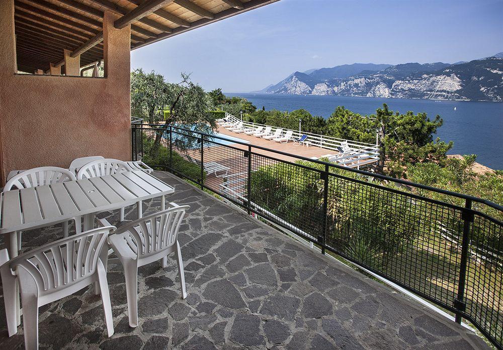 Residence Parco Lago Di Garda Malcesine Exterior photo