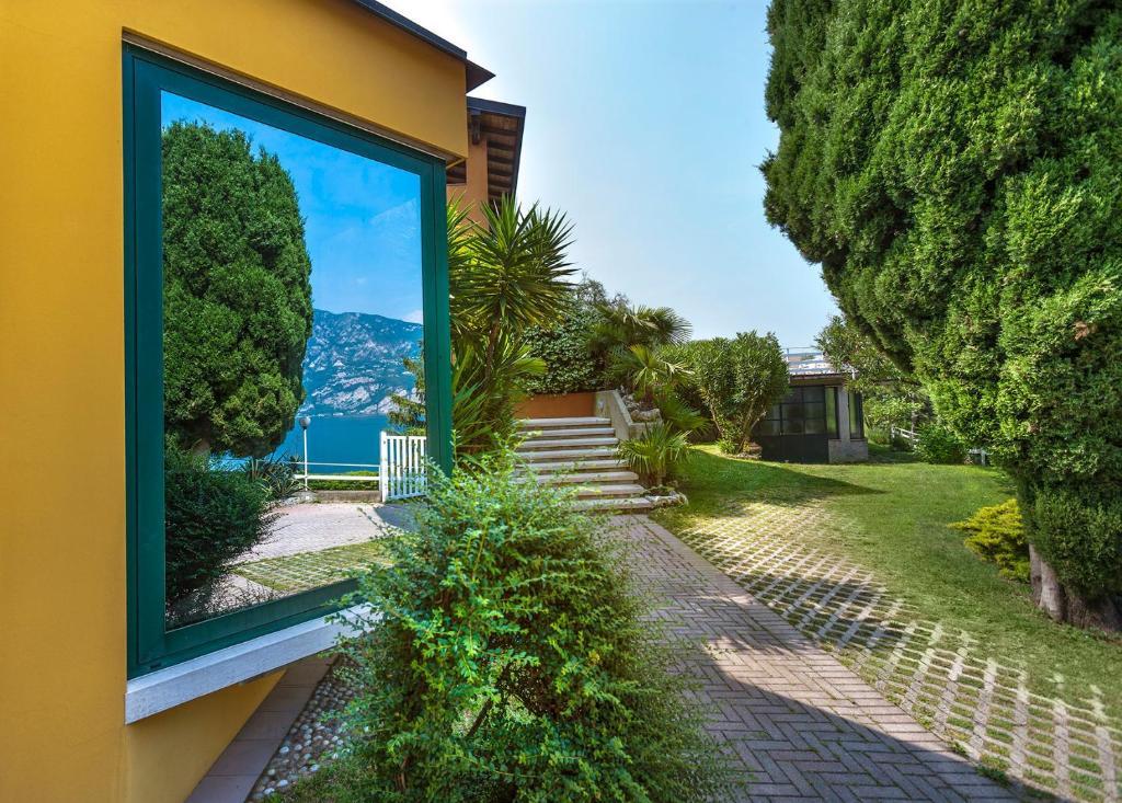Residence Parco Lago Di Garda Malcesine Exterior photo
