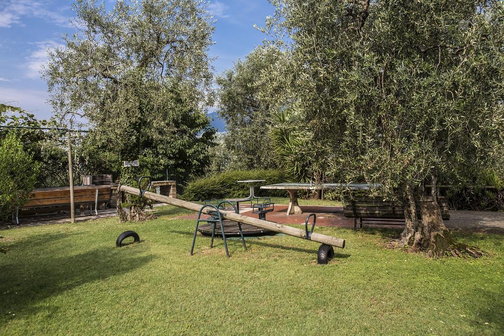 Residence Parco Lago Di Garda Malcesine Exterior photo