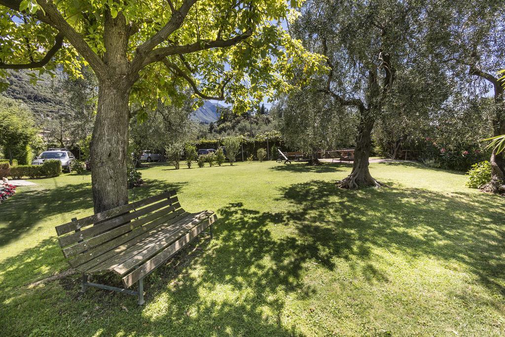 Residence Parco Lago Di Garda Malcesine Exterior photo