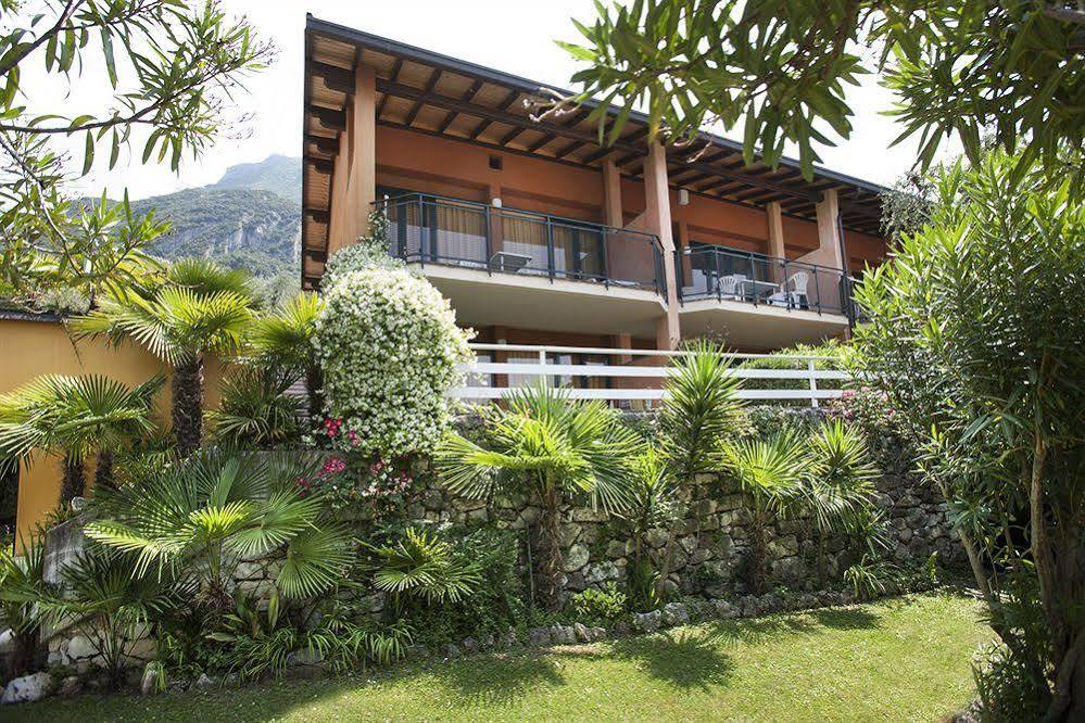 Residence Parco Lago Di Garda Malcesine Exterior photo