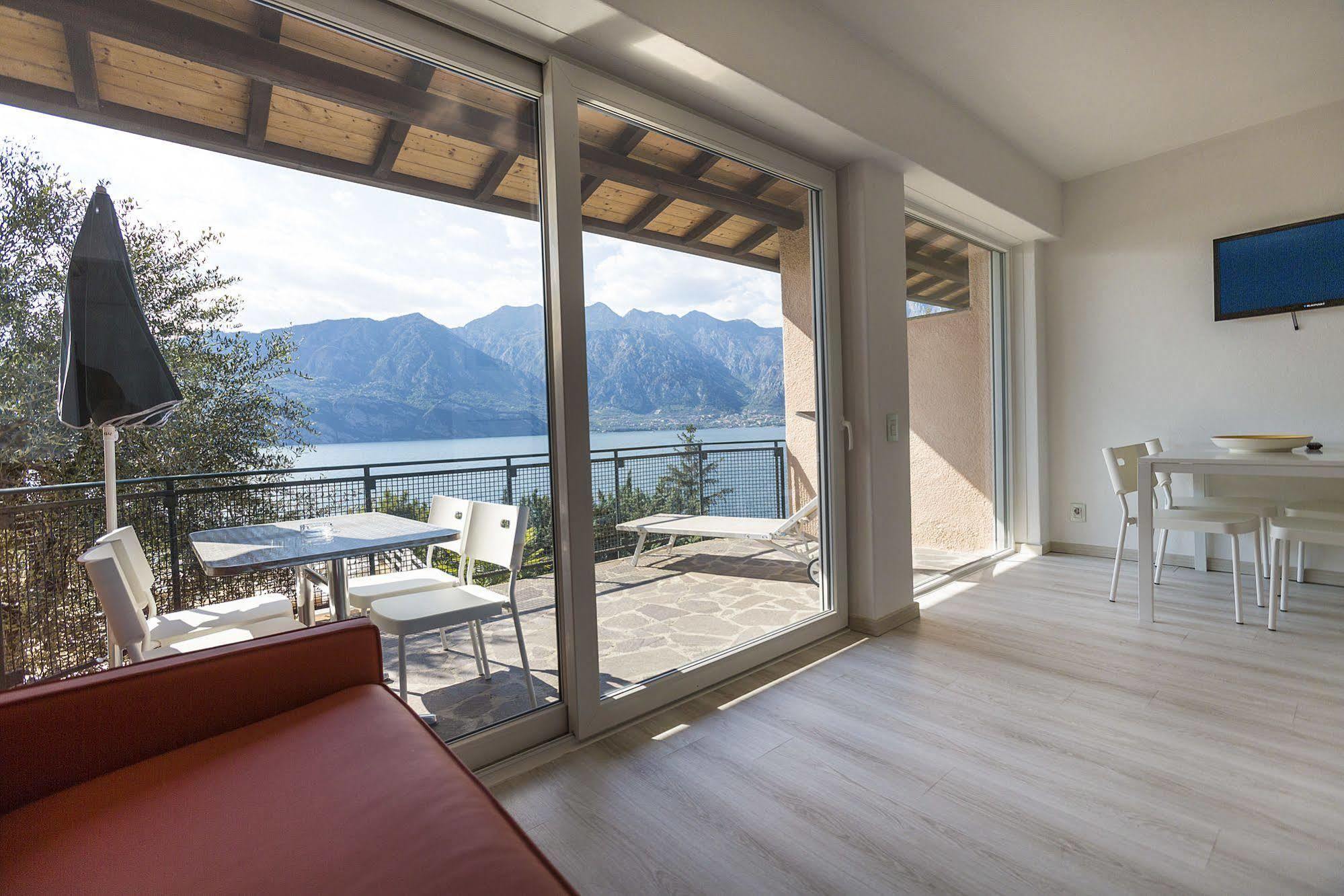 Residence Parco Lago Di Garda Malcesine Exterior photo