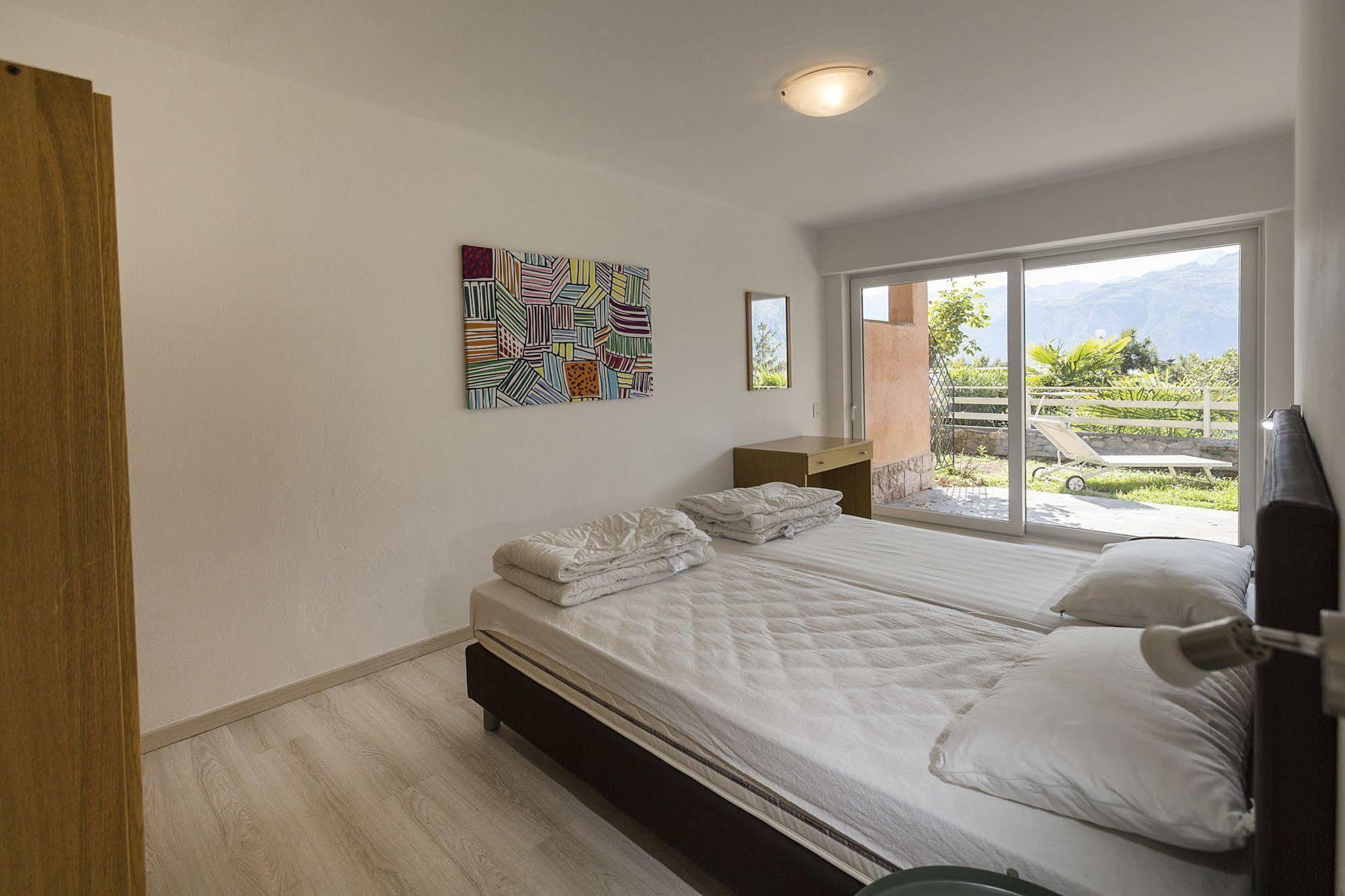 Residence Parco Lago Di Garda Malcesine Exterior photo