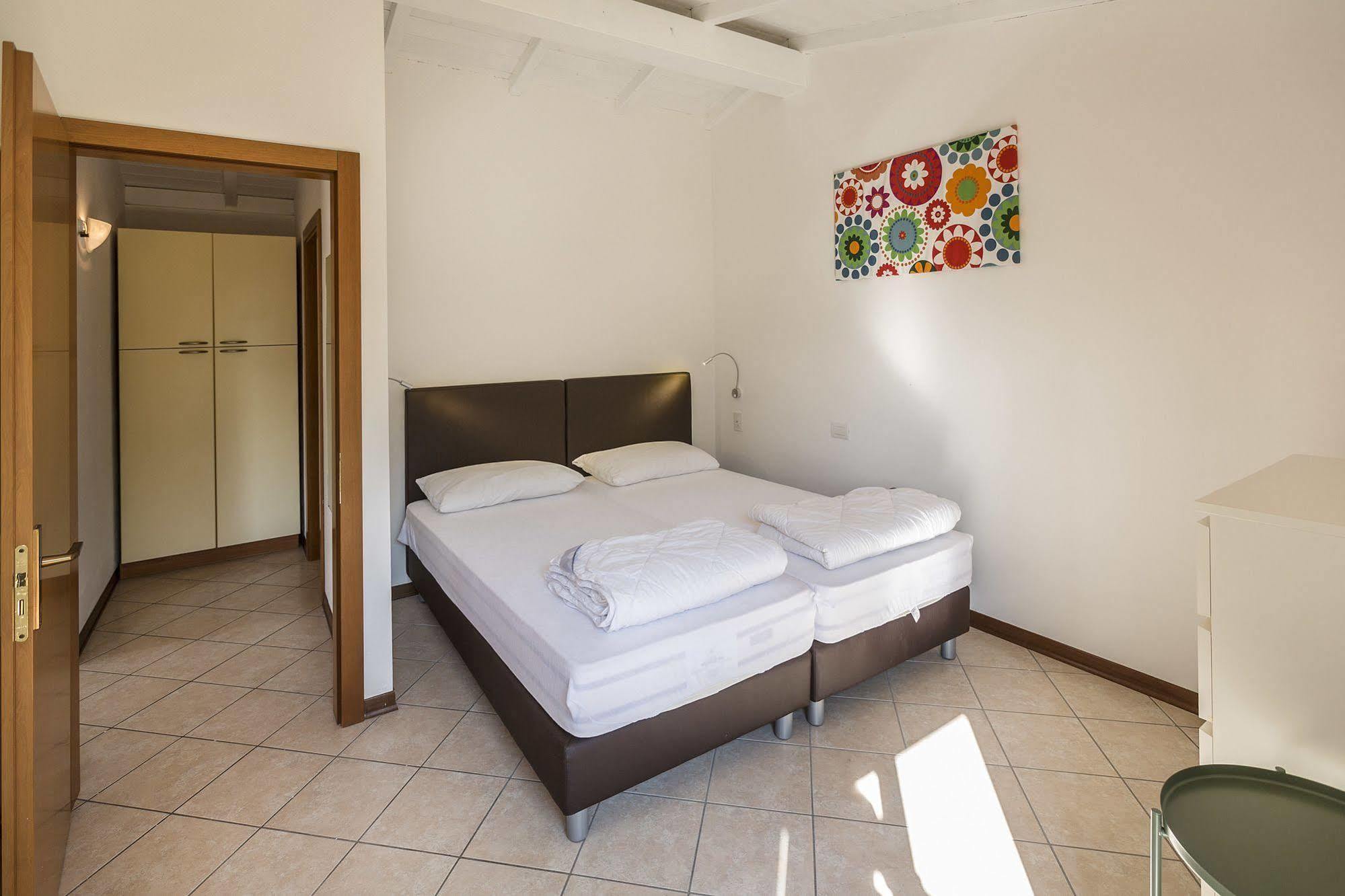 Residence Parco Lago Di Garda Malcesine Exterior photo