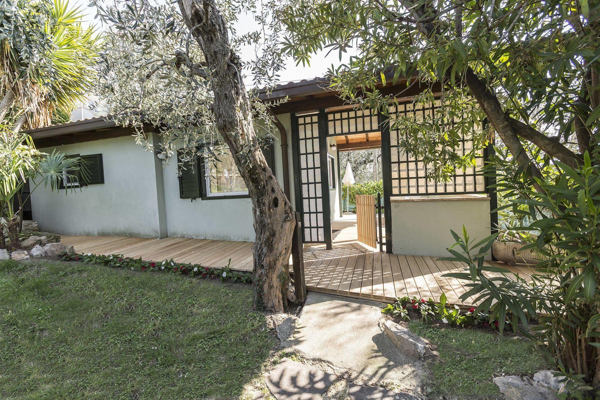 Residence Parco Lago Di Garda Malcesine Exterior photo